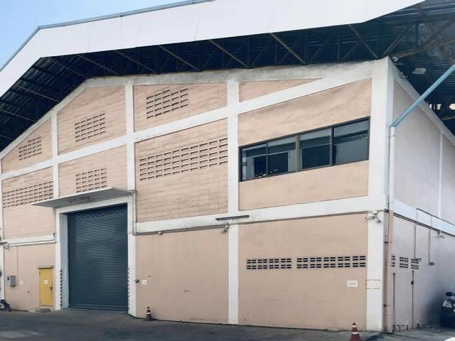 BST479 ������ ⡴ѧ��Ҵ 2000 ���. �Դ����ط�������� 4 ��е��٧ 6 ���þ�鹷��ʹö 20-25 �ѹ ö�͹෹���� 20 �ص ����ö����� 