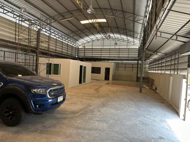 ������⡴ѧ������Ϳ��� 700 - 1700 ���. ��¹�Ũѹ��� 21 ������º��ǹ ö������������͡��