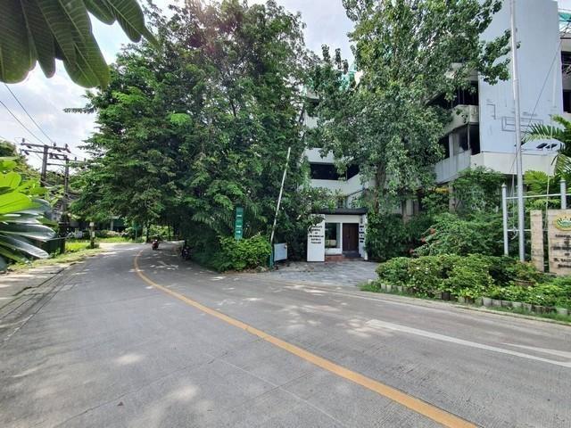 �������Ҥ���ӹѡ�ҹ 4 ��� �������º�ҧ��ǹ�͡���-����Թ��� �����д�ɰ���ٸ��� ���ͷ�� 395 ���ҧ�� ��鹷������� 2,200 ���ҧ����