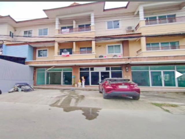 ลำลูกกา คลองสี่ BTS คูคต 5 กม. ทางเข้าหมู่บ้าน พันหลัง ให้เช่าอาคารพาณิชย์ 3 ชั้น 27 ตรว. 196 ตรม. 3 นอน 3น้ำ วิลล่า ตลาดกลางลาดสวาย ลำลูกกา คลองสี่ BTS คูคต 5 กม. ทางเข้าหมู่บ้าน พันหลัง ให้เช่าอาคารพาณิชย์ 3 ชั้น 27 ตรว. 196 ตรม. 3 นอน 3น้ำ วิลล่า ตลาดกลางลาดสวาย