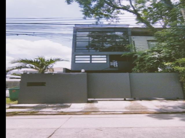 ให้เช่าโฮมออฟฟิศ4ชั้น รัชดาภิเษก32 พื้นที่ 300 ตรม จอดรถ 10 คัน ให้เช่าโฮมออฟฟิศ4ชั้น รัชดาภิเษก32 พื้นที่ 300 ตรม จอดรถ 10 คัน