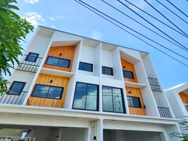 �Ѵ������ �繷��� �ѹ����� ������ ������ ��ǹ���� �Ҥ�þҳԪ�� 3 ��� ��������� ����� ��ʹ����þ�йҧ������ Lotus  3�͹ 2���