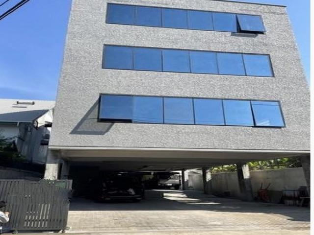 ให้เช่าอาคารสำนักงาน 4 ชั้น 600 ตรม.ย่านอารีย์ พหลโยธิน พญาไท มีแอร์ จอดรถ 10 คัน ให้เช่าอาคารสำนักงาน 4 ชั้น 600 ตรม.ย่านอารีย์ พหลโยธิน พญาไท มีแอร์ จอดรถ 10 คัน