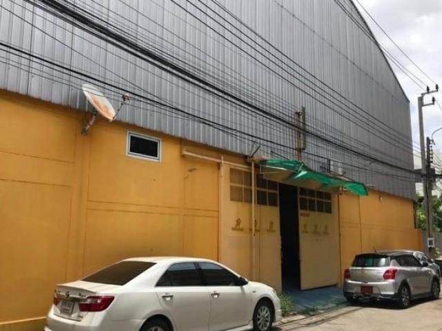 ให้เช่าโกดัง ซอยสุขุมวิท 50 พระโขนง ขนาด 877 ตรม ใกล้ทางด่วน ใกล้ท่าเรือคลองเตย ให้เช่าโกดัง ซอยสุขุมวิท 50 พระโขนง ขนาด 877 ตรม ใกล้ทางด่วน ใกล้ท่าเรือคลองเตย