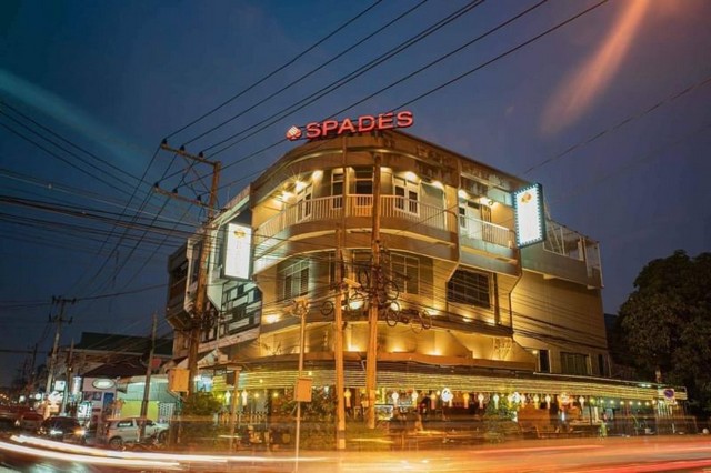 ตึกหลังใหญ่ พระสิงห์ คูเมือง ขายเพียง 35 ล้าน ตึกหลังใหญ่ พระสิงห์ คูเมือง ขายเพียง 35 ล้าน