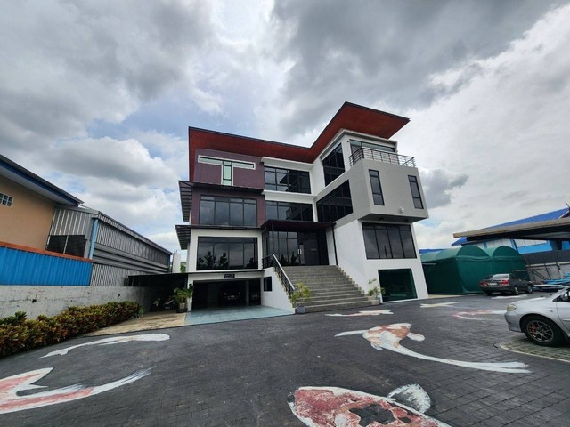 WW92 ขาย ที่ดินพร้อมอาคารสำนักงานรวมที่พักอาศัย 4ชั้น ถนนสุขาภิบาล5 ซอย22 เข้าซอยเพียง 300 เมตร WW92 ขาย ที่ดินพร้อมอาคารสำนักงานรวมที่พักอาศัย 4ชั้น ถนนสุขาภิบาล5 ซอย22 เข้าซอยเพียง 300 เมตร