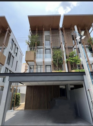 ขาย บ้าน Alive Ekamai 35 Square Wah 0 ngan 0 RAI 3 BR 4 Bathroom ใกล้กับ รพ.ลาดพร้าว เซ็นทรัลอีสวิลล์ คุ้มค่าคุ้มราคา ขาย บ้าน Alive Ekamai 35 Square Wah 0 ngan 0 RAI 3 BR 4 Bathroom ใกล้กับ รพ.ลาดพร้าว เซ็นทรัลอีสวิลล์ คุ้มค่าคุ้มราคา