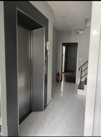 อาคารพาณิชย์ เสรีไทย43 ทำเลดี อยู๋ริมถนนหลัก มีลิฟต์ อาคารพาณิชย์ เสรีไทย43 ทำเลดี อยู๋ริมถนนหลัก มีลิฟต์