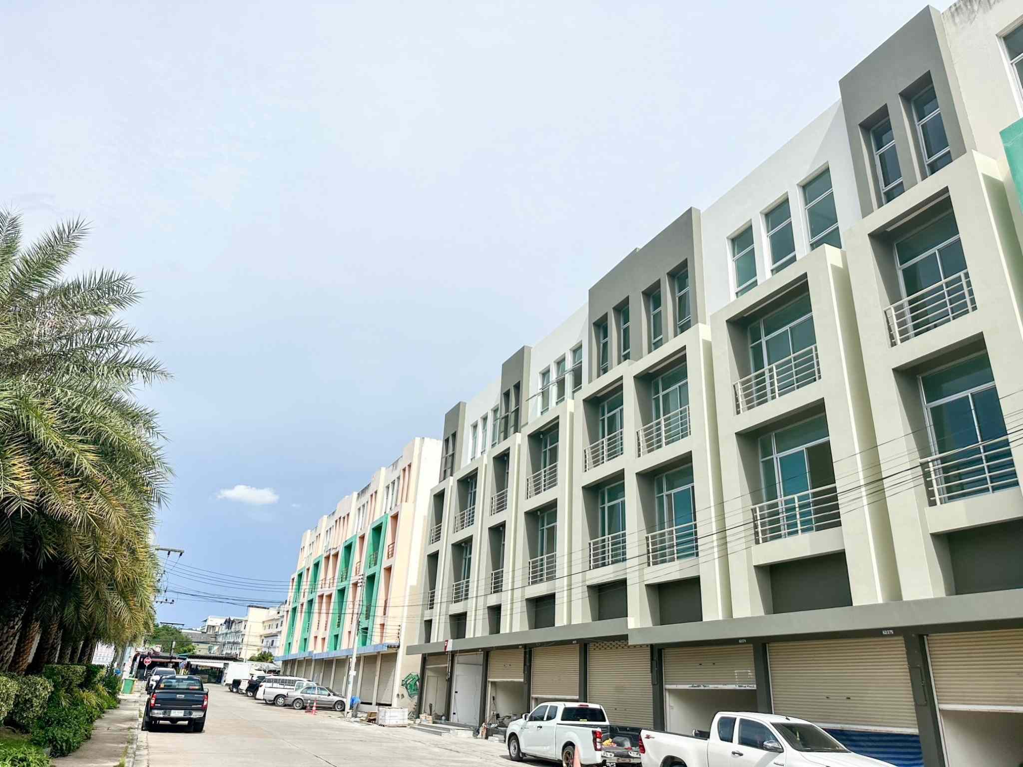 ����Ҥ�þҳԪ�� 4 ��鹤��� �Դ���෾����Է��� �ѷ���� ���Ŵ� ����˹��  �͹���� 51 ��� �Թ�ҧ�дǡ   �ͧ�ѹ��������Ѻ��ǹŴ�ѹ��