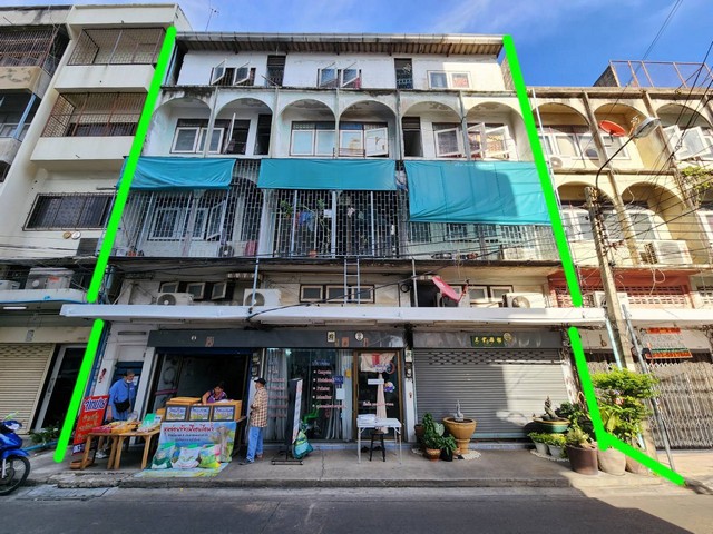 ��µ֡�� 5 ��� 3 ���� ��»�Ъ�ʧ������ 33 ����Ҵ���¢�ҧ ��� MRT ���¢�ҧ **��¾����������