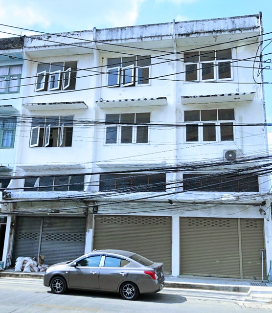 ��ʹ����­ �Ϳ�Ե ���.�˭� ྪ���� 108-116 �������ҹ�ѡ�մ  �������.��ҹ��� 3��� 300��ͧ 22 ���. 