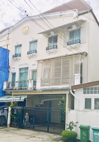 �����ҷ�ǹ���� 3 �����ѧ��� 3 ��ͧ�͹ �ç��ú�ҹ��ҧ���ͧ Swiss Town �ɵù��Թ��� ������԰��١Ԩ 25