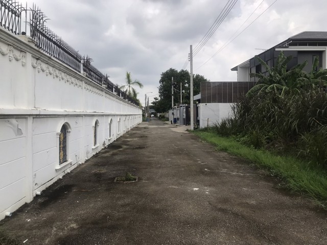 ��·��Թ��ҹ�͹���ͧ ���ͷ�� 300 ���ҧ�� ���ʶҹ�ö俿�Ҵ͹���ͧ