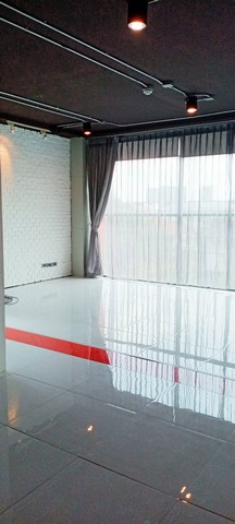 �����Ҿ�鹷���ӹѡ�ҹ 68 ���. ����͡��� 22 �֡ APAI LoFT ����СѺ��ѡ�ҹ����Թ 10 �� �Թ�ҧ�дǡ ��� BTS �͡��� 