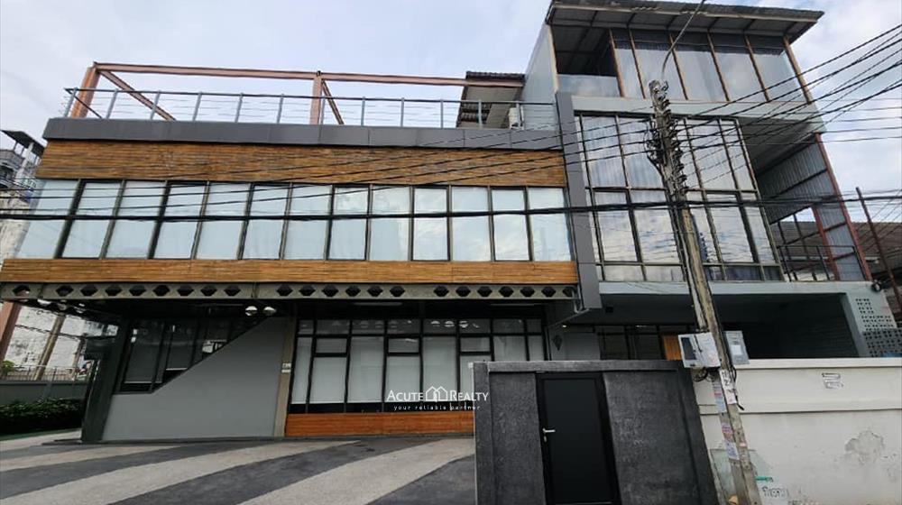 �������Ϳ���/�ӹѡ�ҹ ��駵֡ 3 ��� 㨡�ҧ������� ��� MRT ��з�ǧ�Ҹ�ó�آ