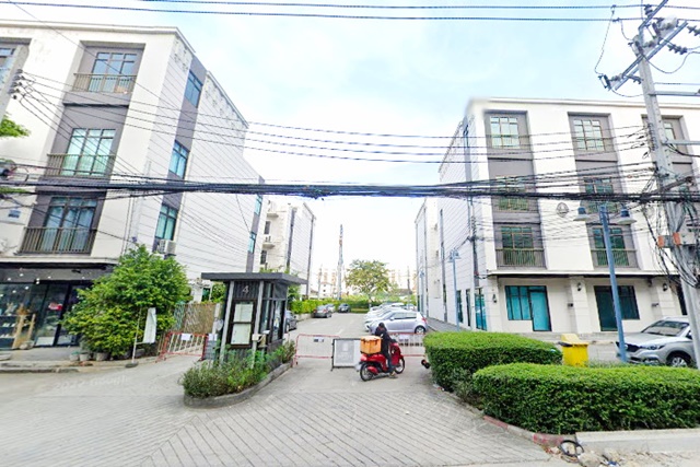 MRT ������˧ 1 ��.������ �ӹѡ�ҹ-�Ϳ��� ���� 40 ���. �������㹵֡�Ҥ�� 4 ��� 20���. 1��ͧ 1��� �ʹö�����¤ѹ