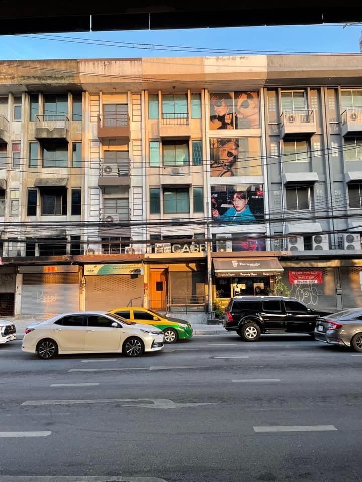 �������Ҥ�þҳԪ�� 4.5 ��� ���ͷ�� 52 ���ҧ�� ˹�ҡ��ҧ 4 ���� �����֡ 12 ���� �Դ�����¡�Ѫ��-�Ҵ����� ���ʶҹ� MRT �Ҵ�����