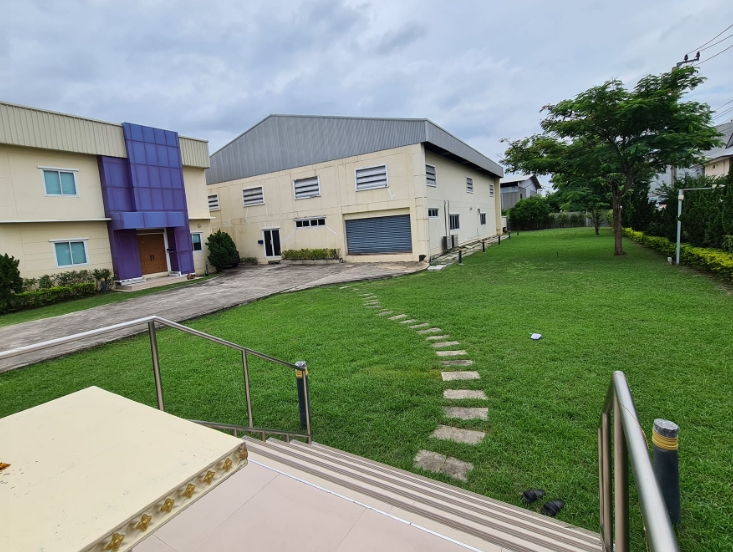  ������������⡴ѧ �ç�ҹ  ���ͷ�� 1.5 ��� �ç�������ó�ص��� 1 �ҧ��� �ҧ���