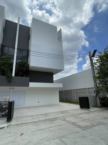 OFFICE ������ �ç��� �ҤԹ �.����Ǵ��ѧ�Ե 84 �.����Ǵ� �ǧʹ���Թ ࢵ�͹���ͧ ��ا෾ 3 Bedroom 4 ��� ��Ҵ 41 ���. 100000 - ��� ʹ���Թ�͹���ͧ �Ҥҹ�������������