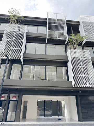 �������Ҥ�þҳԪ��4��� UrbanShopHouse ����κ��آ���ʴ���ç�������