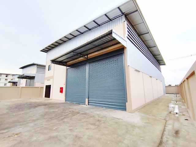 �����ʹ�������ط��Ҥ� 202���.����� ������2 ⡴ѧ �Ϳ��� 2 ��� 402���. 2��� 5�ʹö �Ѵ�ҧ�Ф�� �ç��Һ�ź�ҹ��� 2 ��ҧ 3�ç