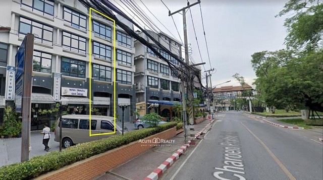 ขายอาคารพาณิชย์บนถนนเจริญประเทศ จ.เชียงใหม่ ขนาด 26.4 ตร.ว. พื้นที่ใช้สอย 468 ตร.ม. 4.5 ชั้น ขายอาคารพาณิชย์บนถนนเจริญประเทศ จ.เชียงใหม่ ขนาด 26.4 ตร.ว. พื้นที่ใช้สอย 468 ตร.ม. 4.5 ชั้น