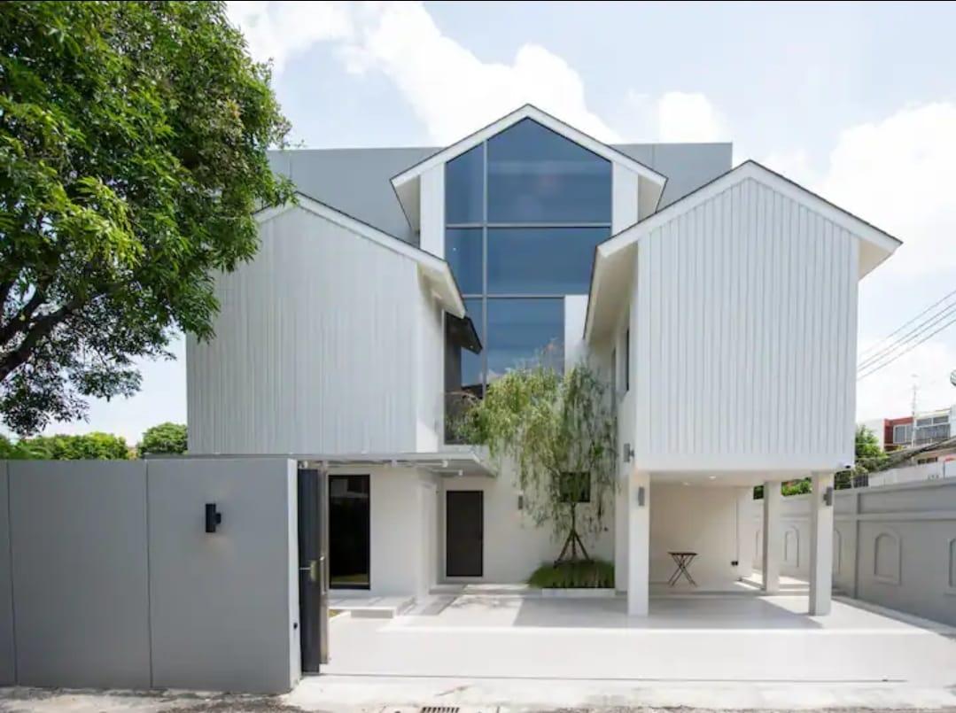 �����Һ�ҹ����� 3 �����ѧ��� 60���.����آ���Է 71 ��»�մվ��§�� 14 ��� BTS ���⢹�