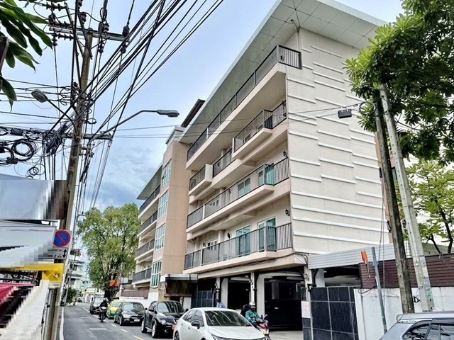 BTS �͡��� ������;�����鹷�5 ��� ��մ� ���§��27-33 ����з���ҹ����� �ӹѡ�ҹ 218���. 2,208��� 28�͹ .