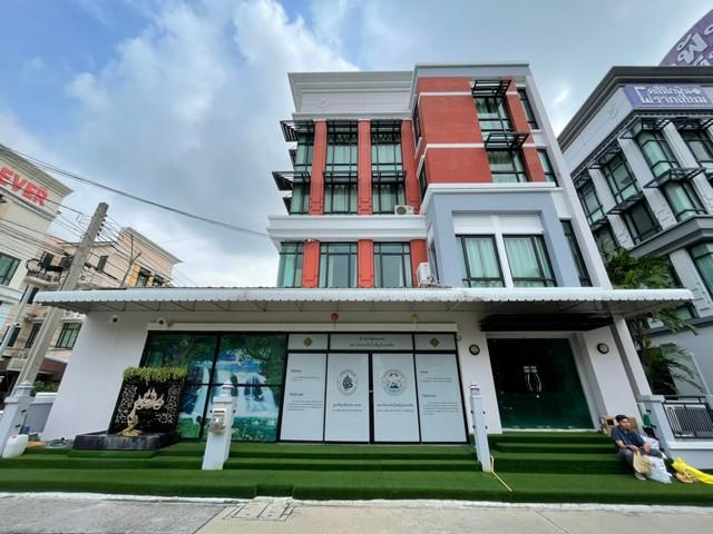 �������Ҥ���ӹѡ�ҹ 4 ��� ��� �ҧ��-��Ҵ ��.3 �ç��ú�ҹ��ҧ��ا Office Park ��鹷�������600 ���.��ͧ��� 5 ��ͧ �ʹö�ͺ�Ҥ�� 10 �ѹ