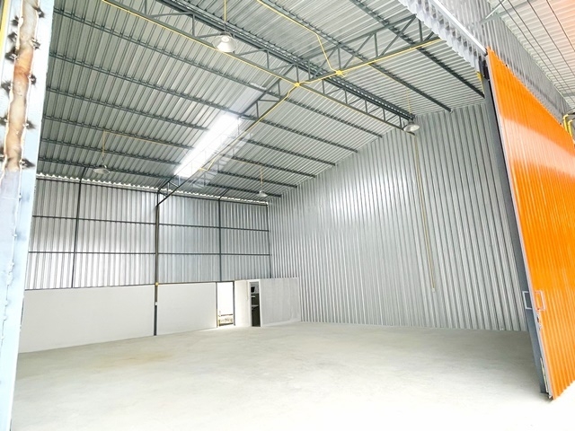 �繷��� �ѵ�Ҹ�����  ⡴ѧ���������� 180-1,600 ���. ��Ҵ���١ MRT��й������ 1.5 �� ��鹷�� 1 ��� ���� 400 ���. 1��� �ʹö���¤ѹ