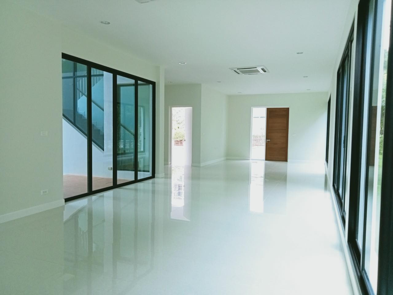 ��º�ҹ����Ǿ�������Թ��ҹ����������2�����������¹�� �ç��ú�ҹ���žѷ���ͧ��繷���