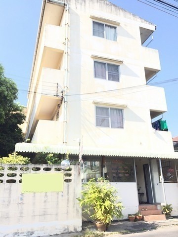 ���;�����鹷� ���ͧ��طû�ҡ�� ���Թ 100 ��.�. ��� BTS ����Ǵ