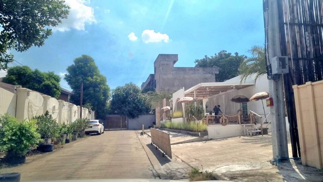 WW931G ขาย ที่ดินเปล่า ซอยนาคนิวาศ 37 (แถมคาเฟ่ สามารถดำเนินการต่อได้) WW931G ขาย ที่ดินเปล่า ซอยนาคนิวาศ 37 (แถมคาเฟ่ สามารถดำเนินการต่อได้)