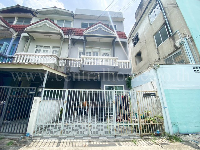 P1 ทาวน์เฮ้าส์ รามอินทรา 39 บางเขน หลังมุม ใกล้ BTS วัดพระศรีมหาธาตุ P1 ทาวน์เฮ้าส์ รามอินทรา 39 บางเขน หลังมุม ใกล้ BTS วัดพระศรีมหาธาตุ