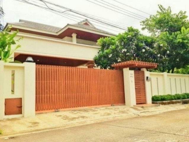 WW121AE ให้เช่า บ้านเดี่ยว 2 ชั้น หมู่บ้านสวัสดิการนายทหาร ซอย รามอินทรา 61 แยก 8 WW121AE ให้เช่า บ้านเดี่ยว 2 ชั้น หมู่บ้านสวัสดิการนายทหาร ซอย รามอินทรา 61 แยก 8