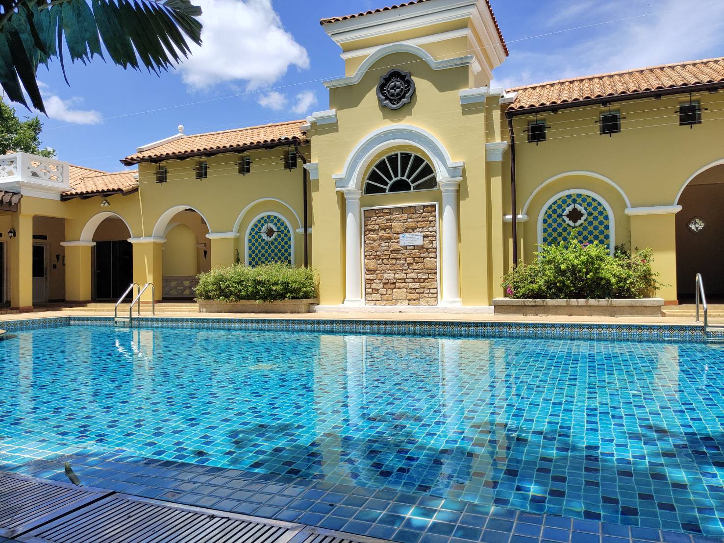 �����Ҵ�ǹ��ҹ�������� 2 ������ͷ�� 200�Ҿ�鹷�� 450 ��.� 4�͹ 5��� ����ú ����ҧ�ҵ�Ҵ �.� 7 ��ҧ���� �Ҥ����85,000 �����͹