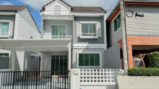 ·ǹ 2  Ũ ҧ .10 (The Village Bangna Km.10) Թ  кҧ