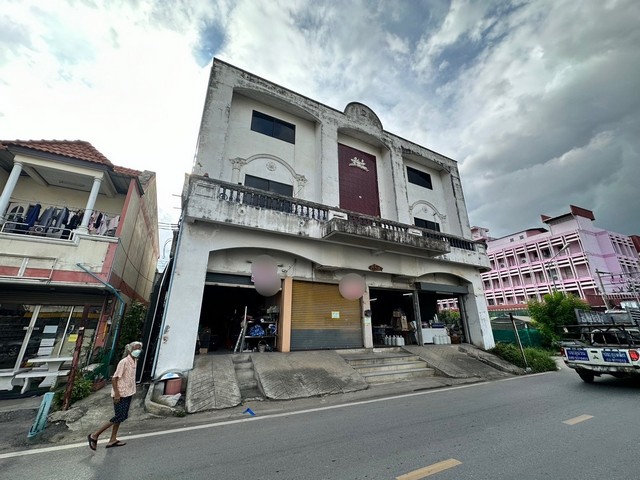 ตึกสวย 4 คูหา อ้อมน้อย เพชรเกษม 87 72 ตร.ว. 5 นอน 3 น้ำ 3 ห้องอเนกประสงค์ ตึกสวย 4 คูหา อ้อมน้อย เพชรเกษม 87 72 ตร.ว. 5 นอน 3 น้ำ 3 ห้องอเนกประสงค์