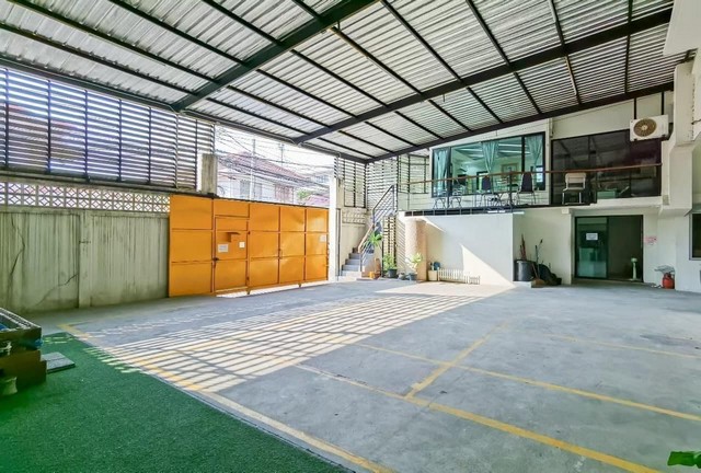 ให้เช่าโกดังพร้อมออฟฟิศพื้นที่รวม 1,000 ตารางเมตร ซอยลาดพร้าว 41 หลังหัวมุม เดินทางสะดวก ใกล้ MRT สถานีภาวนา ให้เช่าโกดังพร้อมออฟฟิศพื้นที่รวม 1,000 ตารางเมตร ซอยลาดพร้าว 41 หลังหัวมุม เดินทางสะดวก ใกล้ MRT สถานีภาวนา