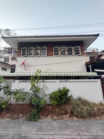 ให้เช่าบ้านเดี่ยว2 ชั่น ย่านลาดพร้าว โชคชัย4 ใกล้BTSโชคชัย4 ให้เช่าบ้านเดี่ยว2 ชั่น ย่านลาดพร้าว โชคชัย4 ใกล้BTSโชคชัย4