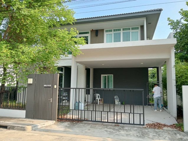 ขายบ้านเดียว โครงการ มัณฑนา 2 บางนา กม.7  2 ชั้น 63.5 ตารางวา  ขายบ้านเดียว โครงการ มัณฑนา 2 บางนา กม.7  2 ชั้น 63.5 ตารางวา