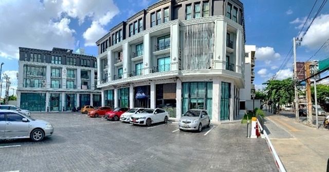 ให้เช่าShowroom 4.5 ชั้น อ่อนนุช65-78 MRT ศรีนุช 1.5 กม. ให้เช่าShowroom 4.5 ชั้น อ่อนนุช65-78 MRT ศรีนุช 1.5 กม.