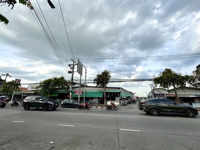 ขายด่วน ที่ดินสวยติดริมถนนนวลจันทร์ เขตคลองกุ่ม บางกะปิ กทม. ขายด่วน ที่ดินสวยติดริมถนนนวลจันทร์ เขตคลองกุ่ม บางกะปิ กทม.