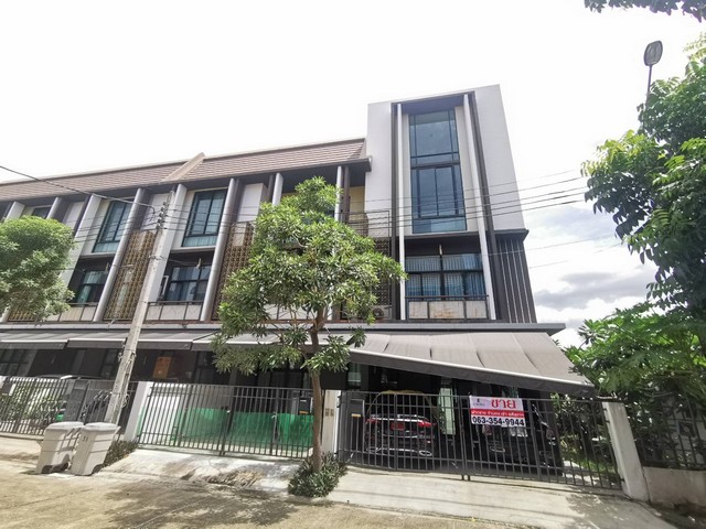 โอกาสดี! ทาวน์โฮม3.5ชั้น หมู่บ้านฟลอร่า วงศ์สว่าง ใกล้ BTSแยกติวา โอกาสดี! ทาวน์โฮม3.5ชั้น หมู่บ้านฟลอร่า วงศ์สว่าง ใกล้ BTSแยกติวา