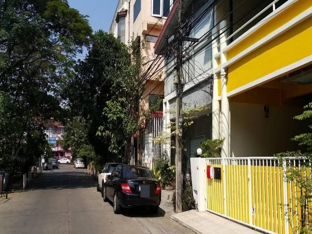 ����������Ϳ��� 2 ��� 240 ���. ��ҹ��ǹ� �Թ ��ǹ�, ������º��