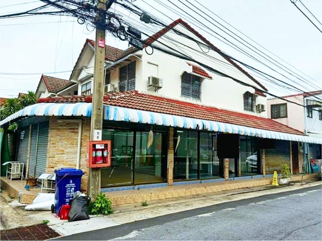 BTS��� ���ʹ���Թ�͹���ͧ �١����ش��š 5���� 40 ��.�.180��.�.