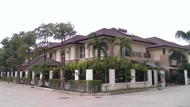 ��º�ҹ����� ������ ���Թ��� ��͹�ت-ǧ��ǹ