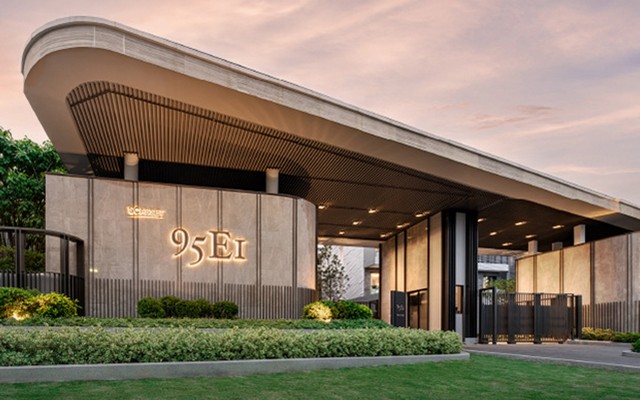 Luxruy House ��� 4 ��� ���º��ǹ����Թ��� 95E1 - Ninety Five Eas