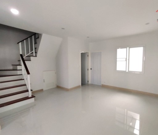 ขายทาวน์เฮ้าส์ 2ชั้่น24.3วา3นอน 2น้ำ บางนาตราด ก.ม10 ใกล้เมกะบางน ขายทาวน์เฮ้าส์ 2ชั้่น24.3วา3นอน 2น้ำ บางนาตราด ก.ม10 ใกล้เมกะบางน