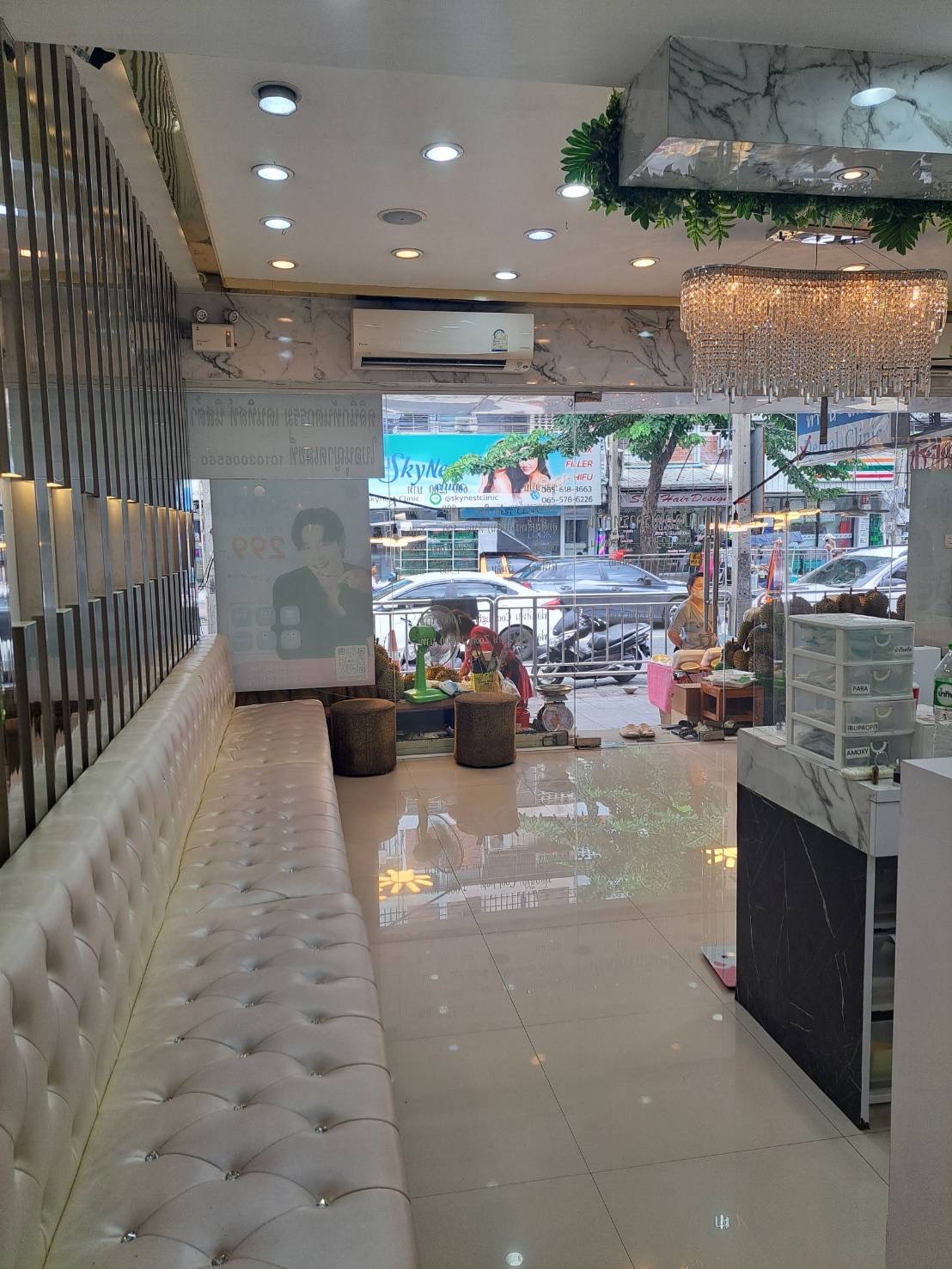 เซ้งคลินิกทันตกรรม (หาไม่ได้อีกแล้วในตลาดกลางคืนห้วยขวาง) เซ้งคลินิกทันตกรรม (หาไม่ได้อีกแล้วในตลาดกลางคืนห้วยขวาง)